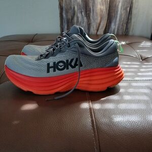 HOKA BONDI 8